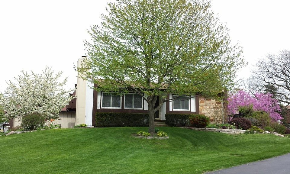 1st image of 167 Cascade Dr