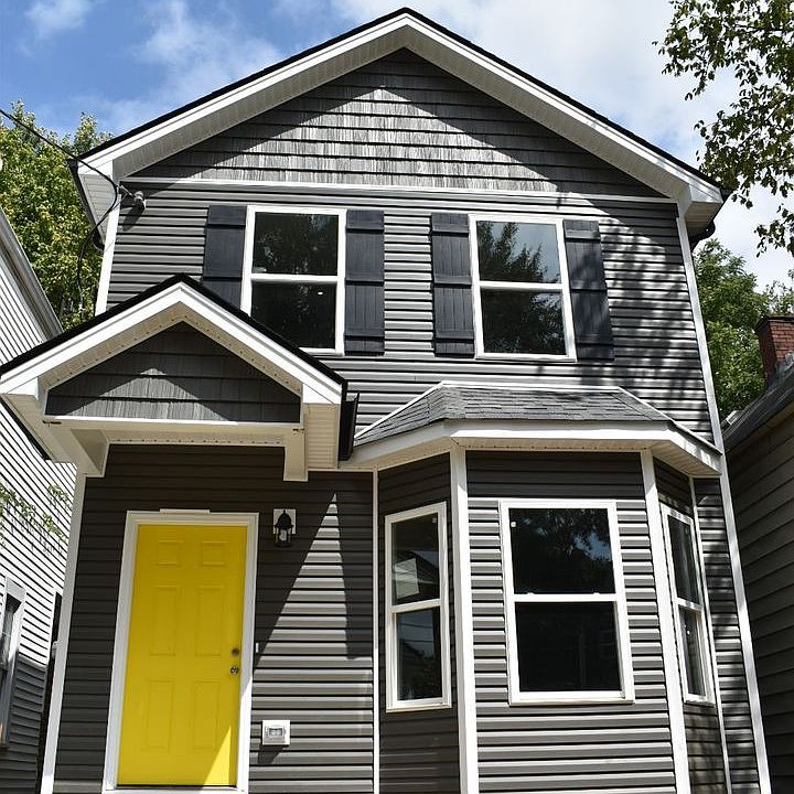 1st image of 423 E Ormsby Ave