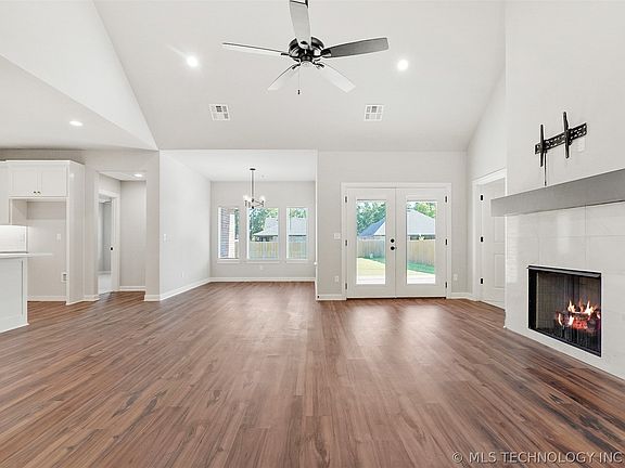 5th image of 6959 E 154th Pl S