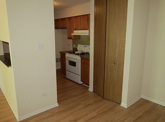 5th image of 48 N Park Ave APT 7