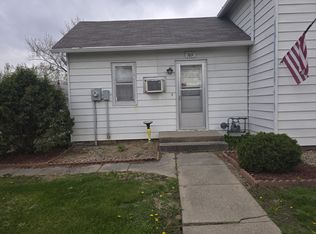 202 7th Ave SW, State Center, IA 50247