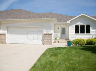 3490 28th Ave S, Grand Forks, ND 58201