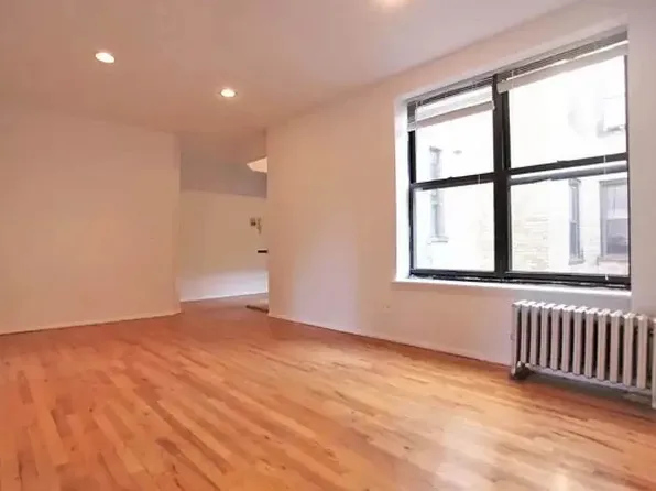 247 E 35th St #5, New York, NY 10016