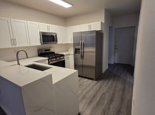 523 Candelaria Rd NW, Albuquerque, NM 87107