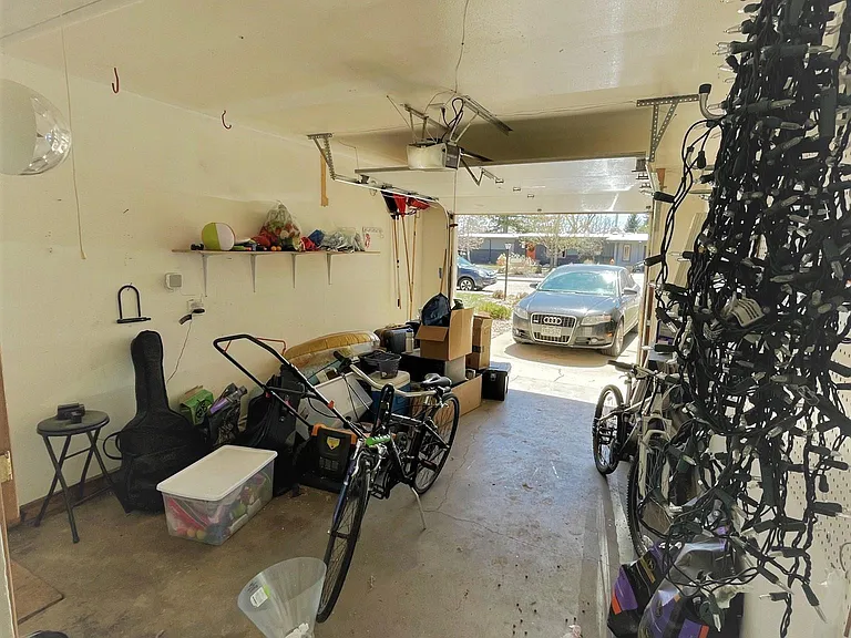 838 Juniper Ln — Photo 22