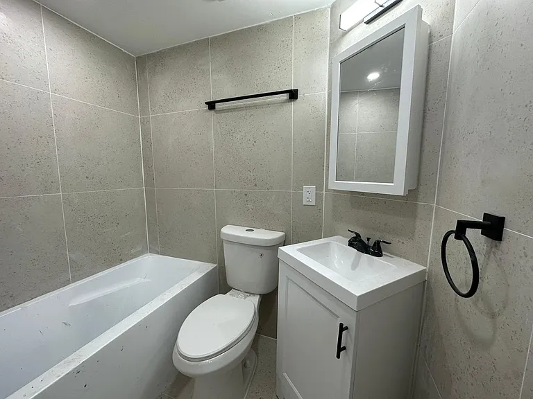 594 Westside Ave #4E — Photo 8