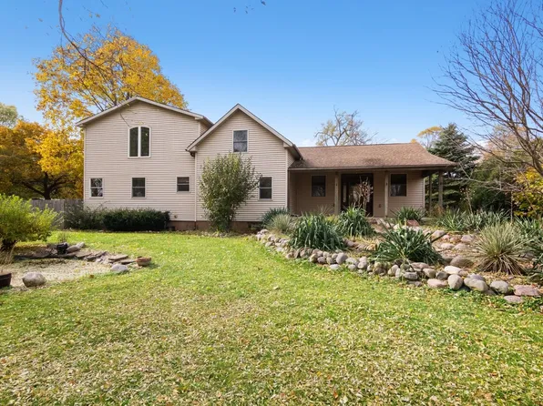 26015 89th St, Salem, WI 53168