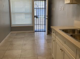 10720 Long Beach Blvd #13, Lynwood, CA 90262