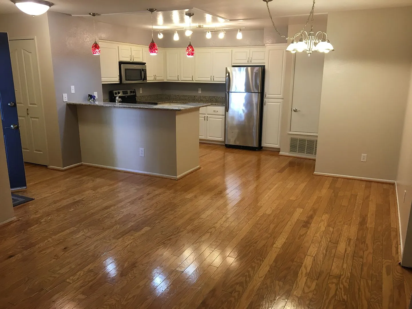 2915 N Texas St — Photo 1
