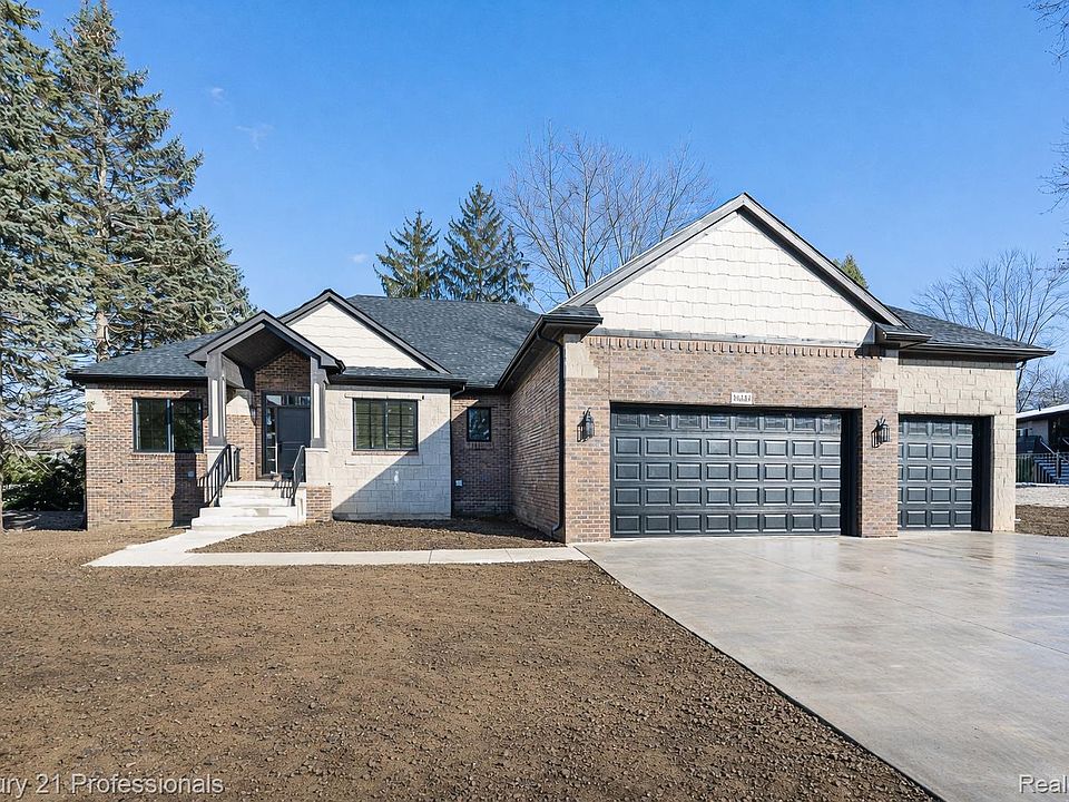 1st image of 53242 Eastbourne Dr