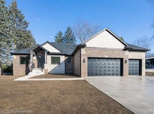 53242 Eastbourne Dr, Shelby Township, MI 48316