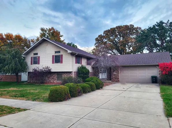 1959 Greentree St, Portage, IN 46368