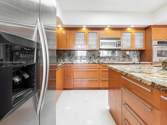 3rd image of 19355 Turnberry Way APT 20L
