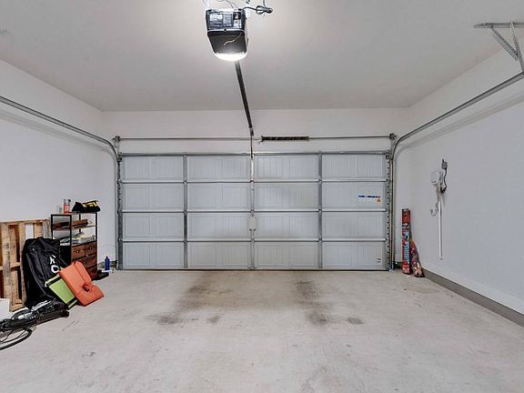 5th image of 8607 Cottage Rose Dr