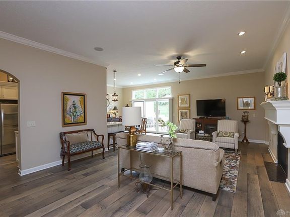 4th image of 6852 Lorien Woods Dr