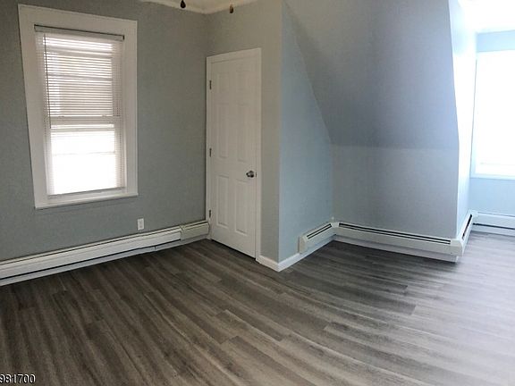 2nd image of 292 Clifton Ave