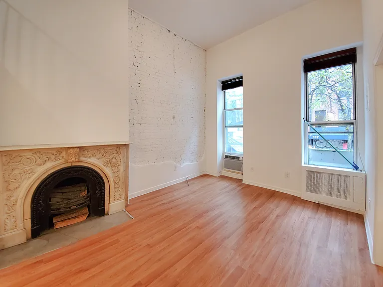 116 E 31st St #2F — Photo 1
