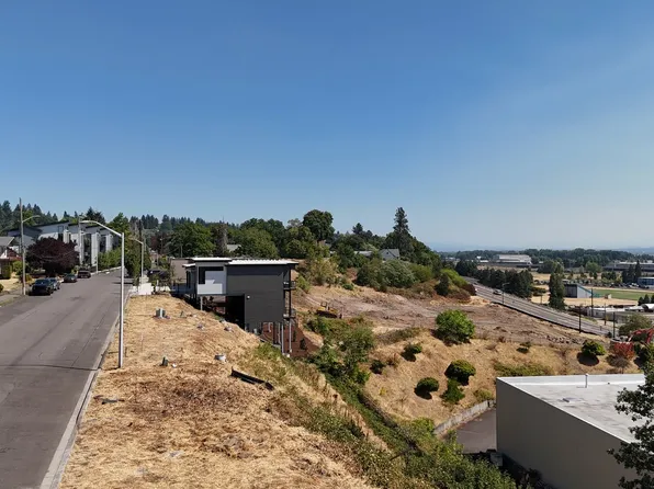 2415 E 6th St, Vancouver, WA 98661