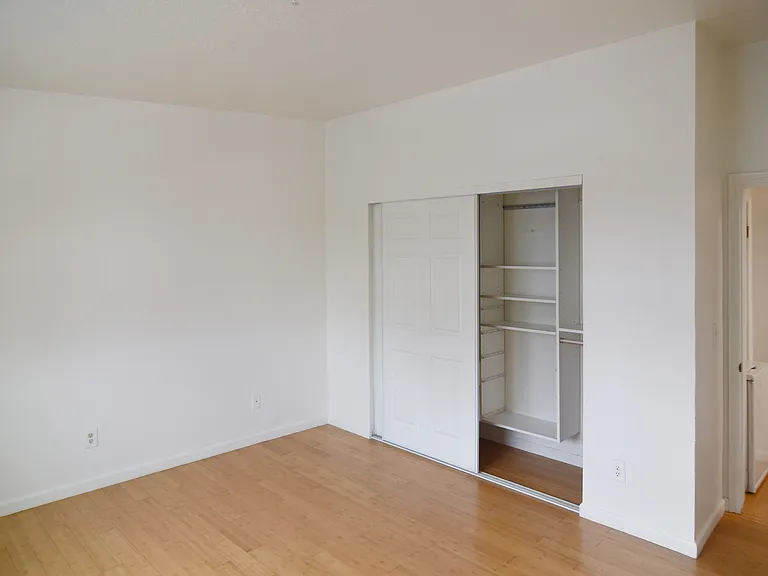 296 Mather St #6 — Photo 2