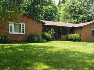 2152 Holmes Dr #A, Twinsburg, OH 44087