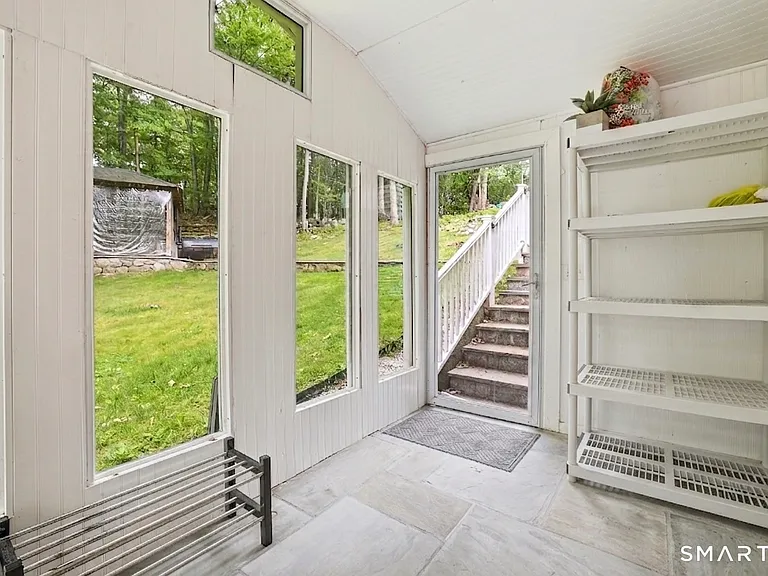 18 W Haviland Ln #B — Photo 4