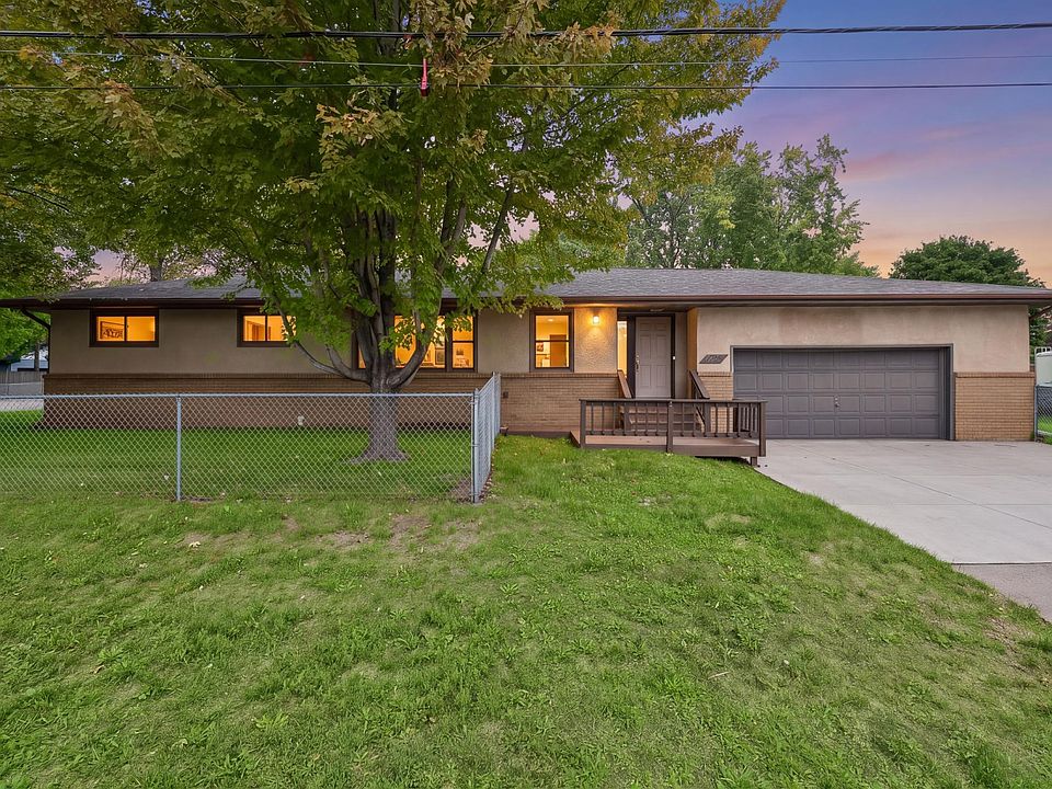 1st image of 2267 Mohawk Rd E
