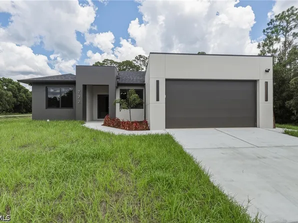 722 Roosevelt Ave, Lehigh Acres, FL 33936