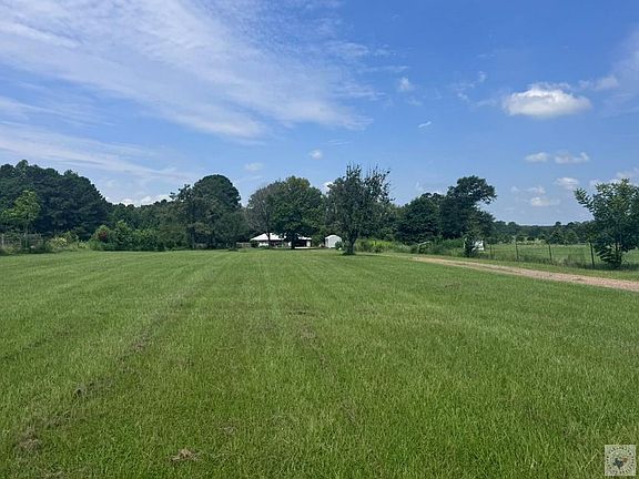 2nd image of 887 Leary Rd