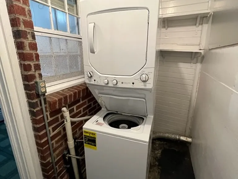 34 Melville Ave #B — Photo 8