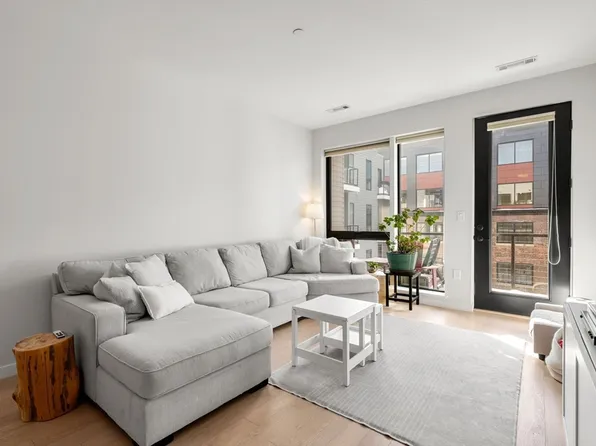 45 W 3rd St #406, South Boston, MA 02127