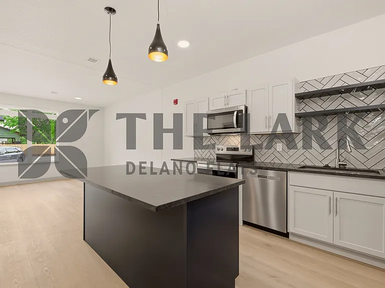 721 W Maple St #1000 — Photo 13
