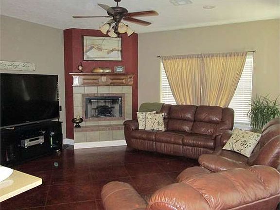 2nd image of 3653 E Weatherby Dr