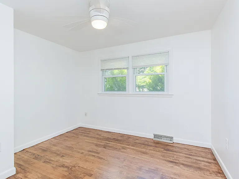 33 Raven St — Photo 19
