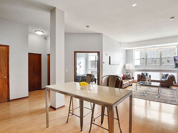 5th image of 2650 University Ave W APT 207