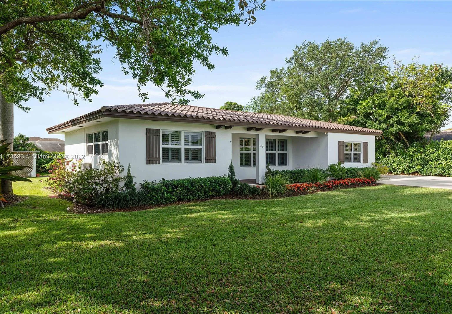 3 bed, 3.0 bath, 1967 sqft, $3,900 — Photo 3