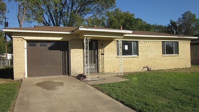 1st image of 808 Dranguet Dr