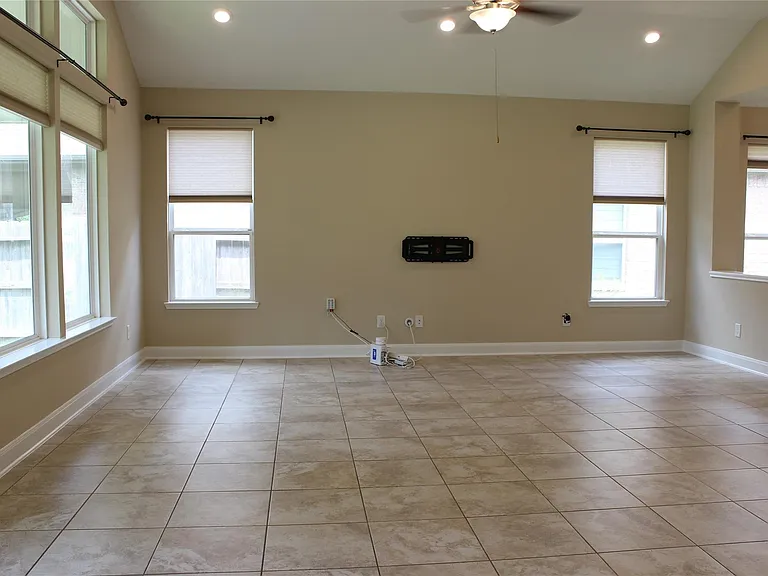 8727 Stoney Brook Ln — Photo 15