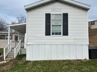 5 Sunrise Dr, Hershey, PA 17033