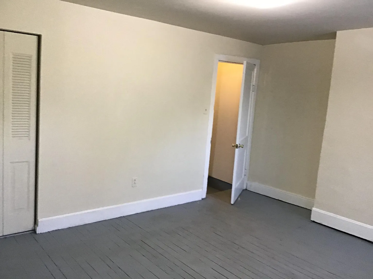 1810 Bainbridge St — Photo 4