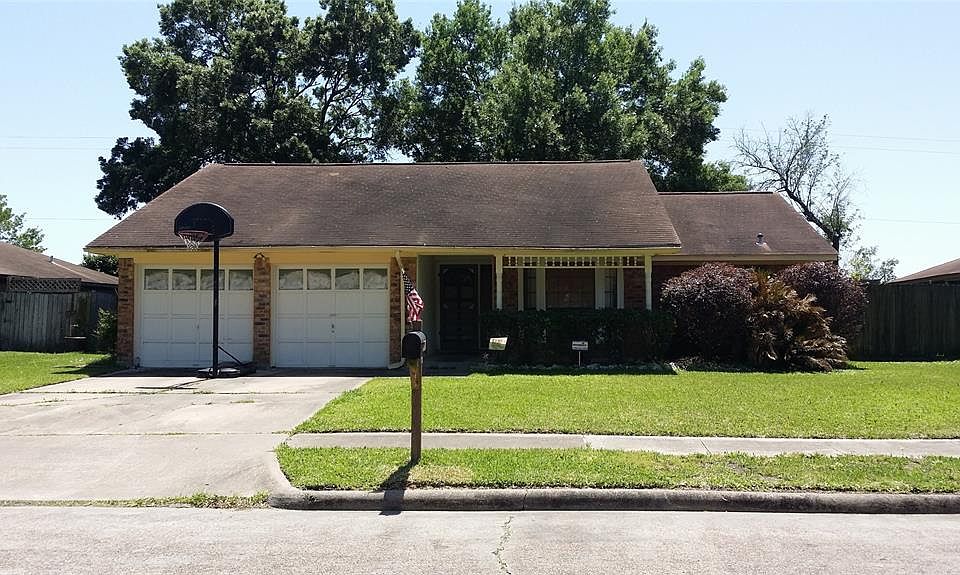 1st image of 3109 Woodstone Dr