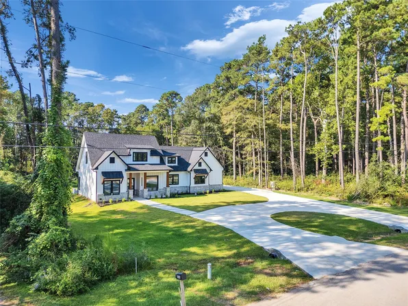 451 Pelican St, Magnolia, TX 77355