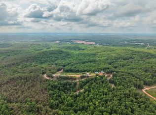 890 Burks Rd, Savannah, TN 38372