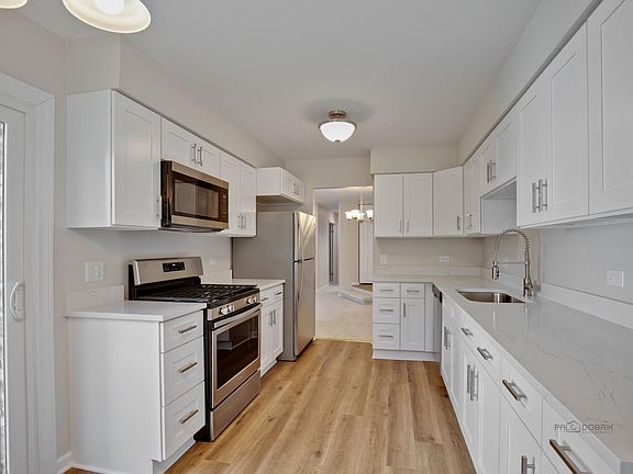 4th image of 1300 Coventry Cir #1300
