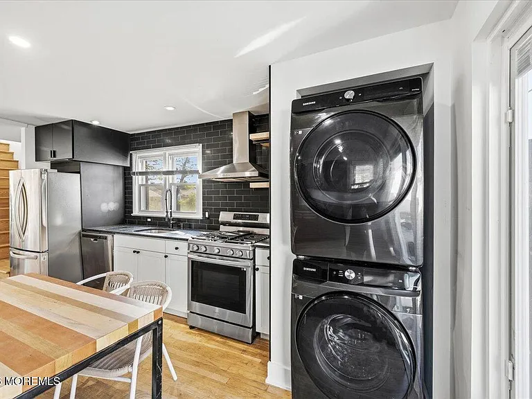 543 Springdale Ave — Photo 15