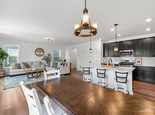 6118 Hampstead Pond Ln, Matthews, NC 28105