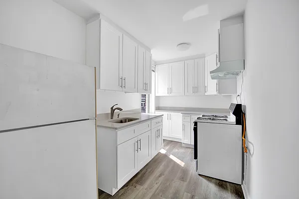 Rented by Prime Realty | media 34