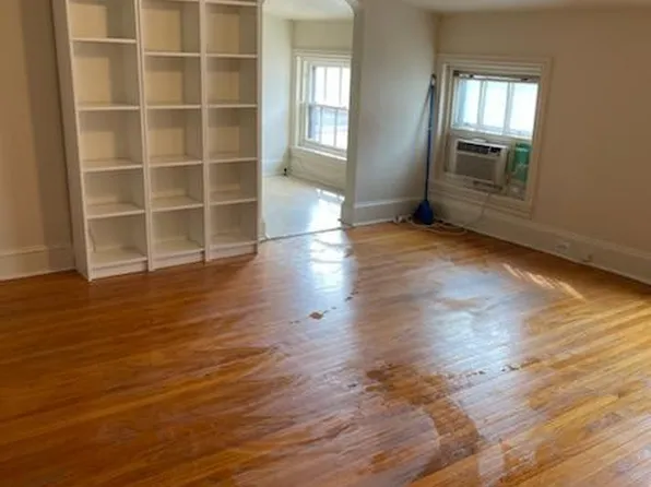 826 Pine St APT 4C, Philadelphia, PA 19107