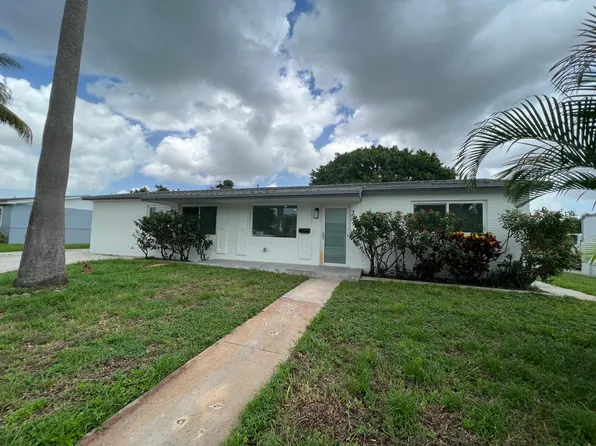 2761 NW 211th St, Miami Gardens, FL 33056