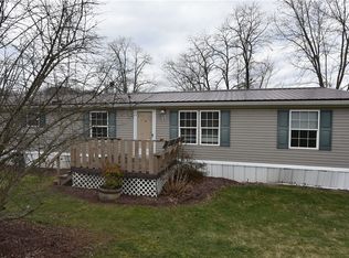 677 Mercer Rd, Beaver Falls, PA 15010