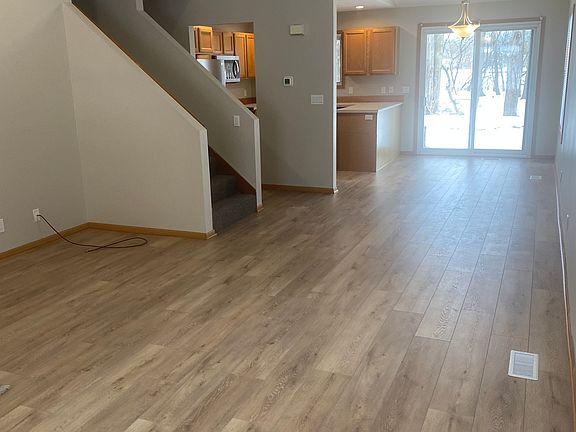 3rd image of 11887 Seven Pine Dr